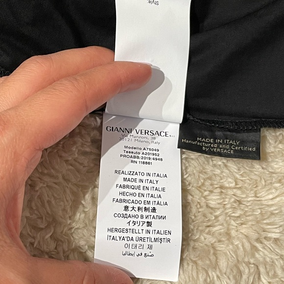 🚫SOLD🚫 VERSACE Mens Embellished Medusa Logo T-Shirt - Picture 9 of 9